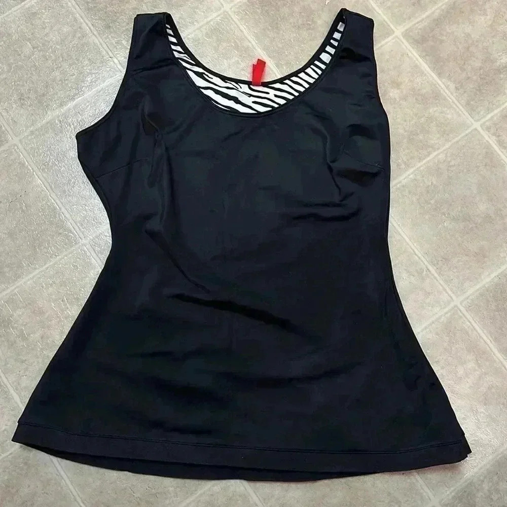 Spanx - Picture 1 of 4
